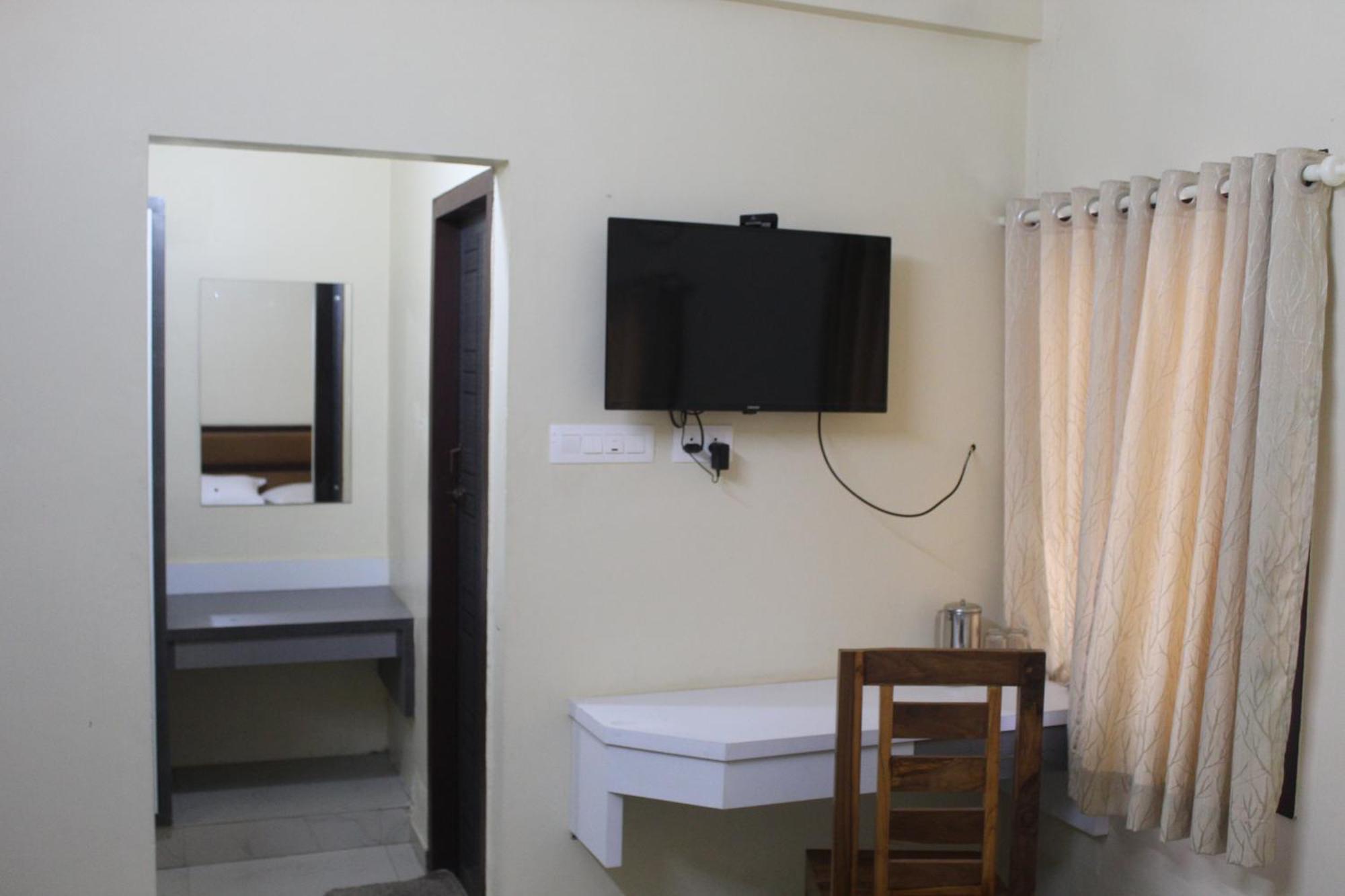 Anna Hotel Thiruvananthapuram Exterior photo