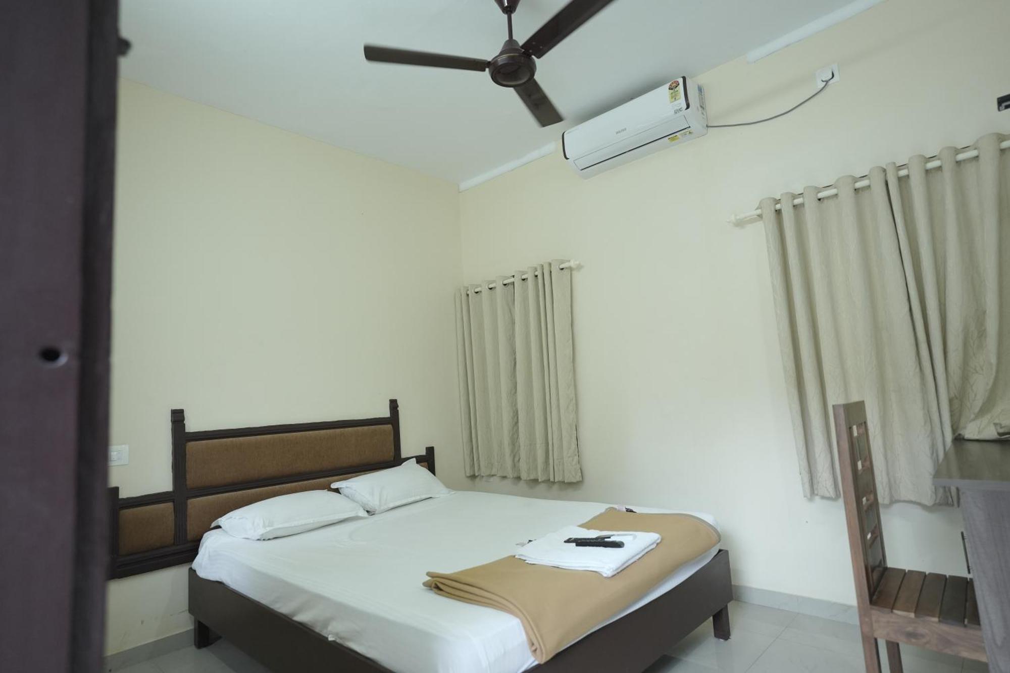 Anna Hotel Thiruvananthapuram Exterior photo